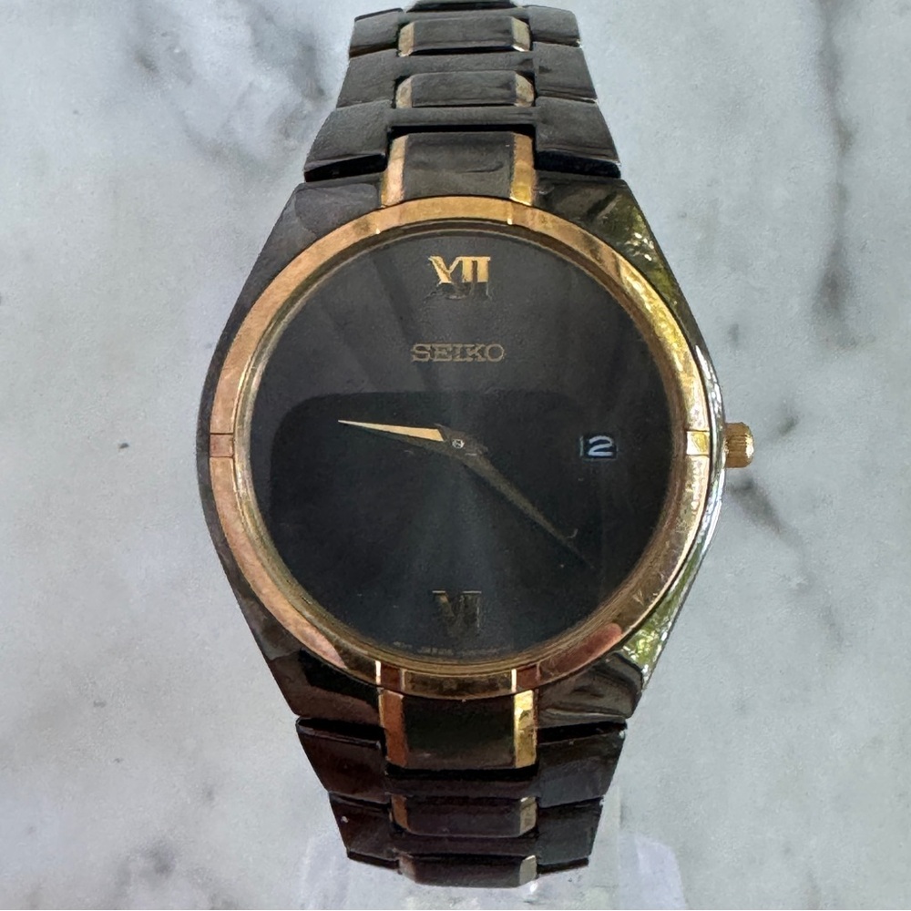 Seiko Black Goldtone Trim Men’s Date Watch w/New Battery